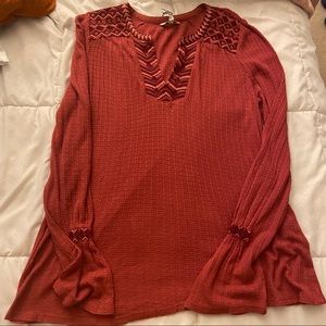 Long sleeve red and orange Luck Brand Top.